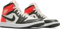 Wmns Air Jordan 1 Mid SE ‘Newsprint’ DQ6078-100