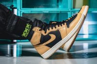 Air Jordan 1 Retro High OG ‘Heirloom’ 555088-202